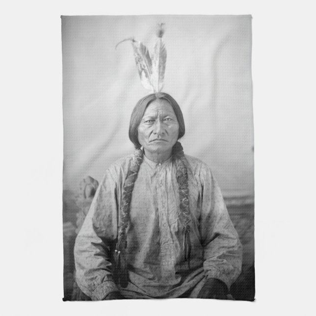 Paño De Cocina Líder lakota sacudiendo a indígenas norteamericano (Vertical)