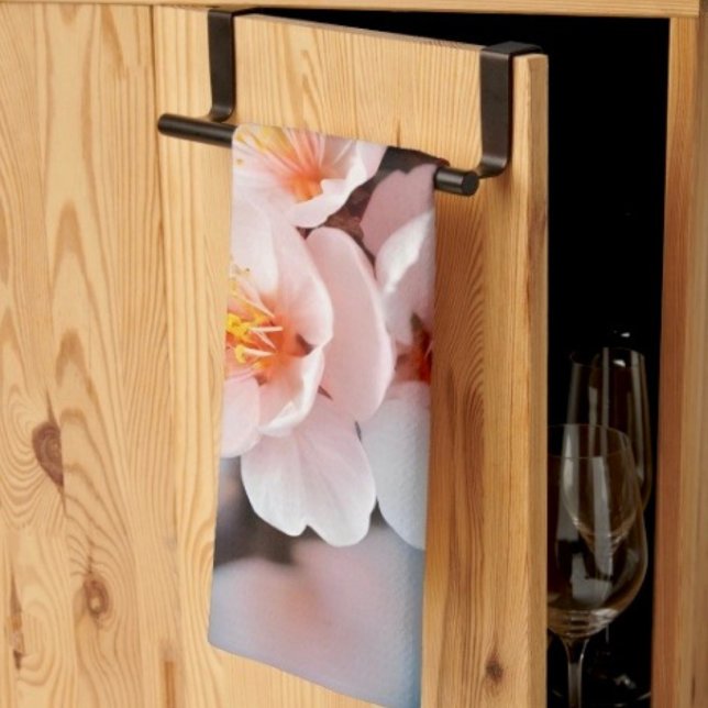 Paño De Cocina Magia de Flor de Rosa (Brighten Mom’s kitchen with this charming towel—perfect for a thoughtful Mother’s Day gift.
)