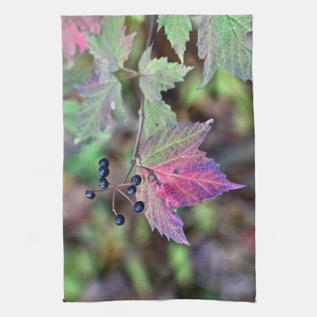 Paño De Cocina Mapleleaf Viburnum hojas de otoño y bayas (Vertical)