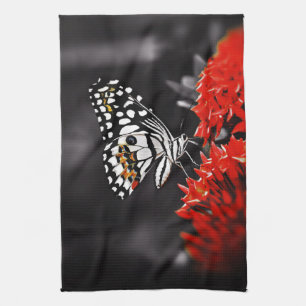 Paño De Cocina Mariposa en las flores rojas