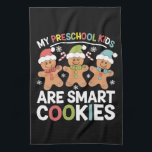 Paño De Cocina Mis niños de preescolar son profesores de cookies<br><div class="desc">Mis niños de preescolar son un regalo para profesores de Navidades de cookies inteligentes</div>