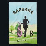 Paño De Cocina Monograma 3D del campo de golf Lady Golfer<br><div class="desc">Una toalla de golf única para un personalizado que ama el golf — hecho con gusto — lista para correr el campo — pintoresco - golfista en acción - y personalizable también con un monograma personalizado de dos tonos y su nombre. Este es un gran regalo para todos los amantes...</div>