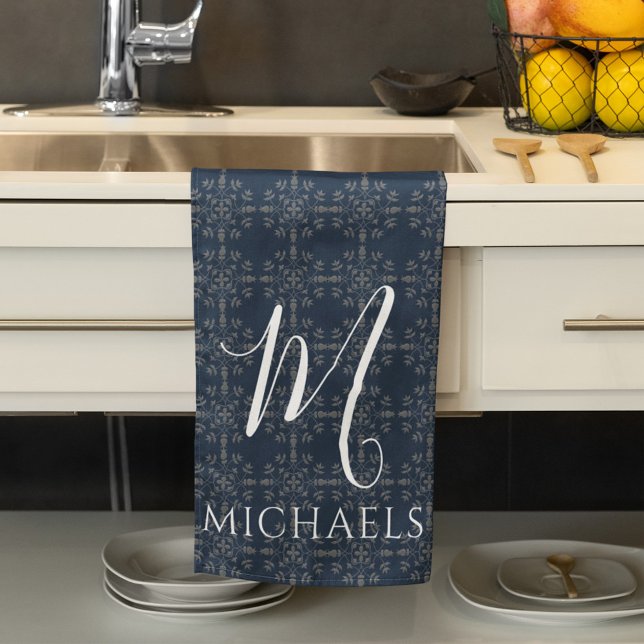 Paño De Cocina Monograma azul marino personalizado (Navy blue monogram script kitchen towel. )