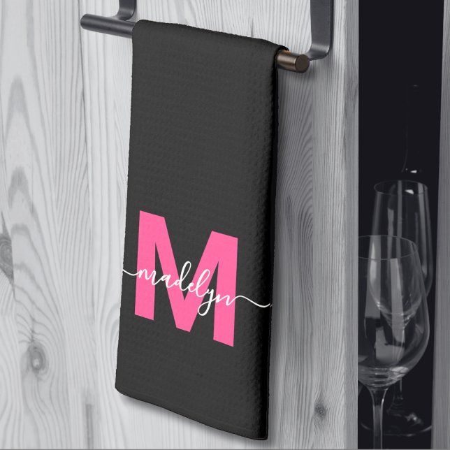 Paño De Cocina Monograma del nombre de guión rosado negro (Black Pink Script Name Monogram kitchen towel )
