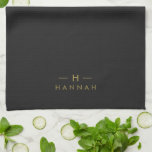 Paño De Cocina Monograma dorado negro | Elegante Minimalista mode<br><div class="desc">Un diseño simple y elegante de monograma personalizado en una tipografía minimalista moderna de oro sobre fondo negro. Las iniciales y el nombre del monograma se pueden personalizar fácilmente junto con la línea de funciones para hacer un diseño tan único como usted. El regalo o accesorio perfecto para cualquier ocasión....</div>