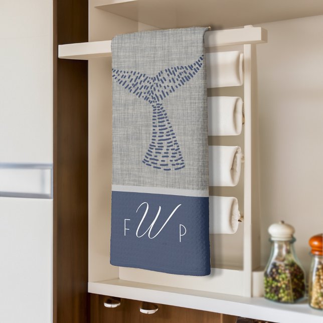 Paño De Cocina Monograma Personalizado Arte de la línea de cola d (Personalized Monogram Nautical Whale Tail Line Art Kitchen Towel)