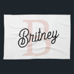 Paño De Cocina Monograma personalizado moderno y nombre Pastel ro<br><div class="desc">Presentamos nuestro moderno Monograma personalizado y toalla de cocina rosa Name Pastel, una elegante adición a la decoración de su cocina. Esta toalla de cocina presenta un diseño contemporáneo en rosa pastel suave, personalizado con su monograma y su nombre para darle un toque personalizado. Perfecto para secar platos, limpiarse las...</div>