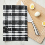 Paño De Cocina Monogramación de chuleta de búfalo blanco y negro<br><div class="desc">Rústico patrón de manto de búfalo negro y blanco,  toalla de cocina personal Puede personalizarlo y agregar su propio monograma.</div>