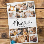 Paño De Cocina Nana We Love you Heart Modern Collage de fotos<br><div class="desc">¡Te queremos, Nana! Pequeña y moderna toalla de cocina de colección de fotos de la familia de personalizados para mostrar a la abuela lo mucho que le encanta. Nos encanta este diseño de escritura con letras a mano con un corazón floreciente, lo que hace de esto un sincero regalo de...</div>