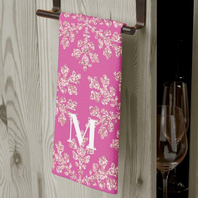 Paño De Cocina Navidades Monogramas de la Moda Bling de cerezo de (Change (or remove) the monogram initial on these pink snowflake kitchen towels & create custom gifts)