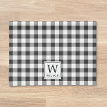 Paño De Cocina Navidades Monogramas de verificación de búfalo en<br><div class="desc">Navidades de cabaña de diseño personalizado toalla de mano de cocina con diseño moderno estilo casa de campo negro y blanco de búfalo con nombre inicial y familiar personalizado.</div>