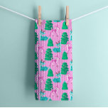 Paño De Cocina Navidades retro ventilado reno en rosa<br><div class="desc">Añada un toque de nostalgia caprichosa a su cocina de vacaciones con esta toalla de té de reno de los navidades retro. Con un encantador ilustracion de renos en suaves tonos pastel de agua, verduras y rosa, esta toalla le aporta un toque alegre y festivo a su espacio culinario. El...</div>