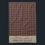 Paño De Cocina Nombre de familia de la casa de campo Plaid<br><div class="desc">Casa de campo Homespun Plaid Family Name Dish Towel - Dishtowel presenta manteca de hogar de color burdeos acentuada con lino. El nombre de su familia se incluye en la exclusiva toalla de baño, que incluye la COCINA FARMACÉUTICA en una tipografía rústica. La toalla de baño forma parte de una...</div>