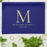 Paño De Cocina Nombre de la familia monogramada de oro color azul<br><div class="desc">Subir personalizado Añadir su foto o logotipo Texto Elegante Moderno Monograma Cocina & Comedor / Lino de mesa y cocina/ Plantilla inicial de nombre familiar Monograma Oro Toalla de cocina color sólido azul de la Marina.</div>