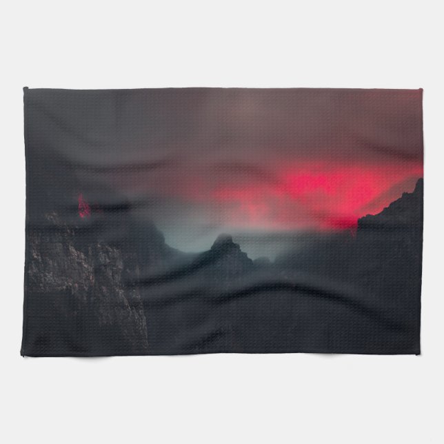 Paño De Cocina Nubes, niebla y montañas ardiendo (Horizontal)