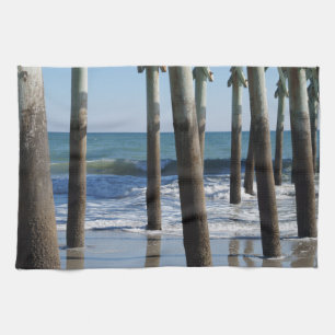 Paño De Cocina Ondas que se rompen debajo del embarcadero en