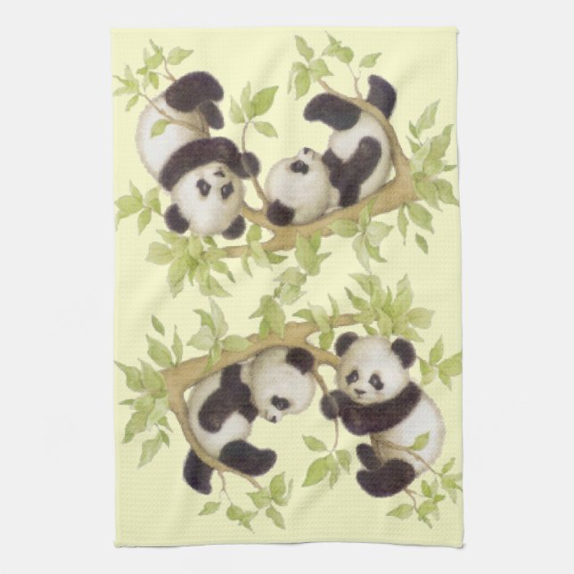 Paño De Cocina Panda que juega en un árbol (Vertical)