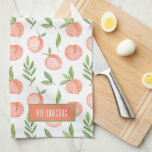 Paño De Cocina Patrón de color de agua personalizado<br><div class="desc">Esta toalla de cocina tiene un elegante patrón de melocotón y verdor personalizado con su nombre. ¡También puedes poner este diseño en otros productos!</div>