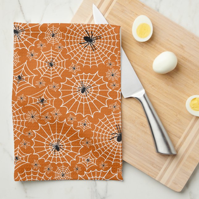 Paño De Cocina Patrón de Halloween | Arañas en Spiderwebs (Doblado Cuarto)