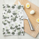 Paño De Cocina Patrón de hojas verdes<br><div class="desc">Introduzca un toque de elegancia inspirada en la naturaleza en su cocina con la toalla de cocina del patrón de hojas verdes de Eucalyptus. Esta hermosa y funcional toalla muestra un cautivador patrón de hojas de eucalipto verde suave y verde oscuro, creando un ambiente refrescante y acogedor. Esta toalla, diseñada...</div>