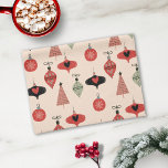 Paño De Cocina Patrón de Navidades modernos de mediados de siglo<br><div class="desc">Lleve un toque de elegancia retro a su cocina en esta temporada de vacaciones con nuestra toalla de cocina de diseño de Navidades modernos de mediados de siglo. Con una paleta festiva de rojo, rosa, verde y negro, esta toalla muestra icónicos motivos de la Edad Atómica. Perfecto para añadir un...</div>