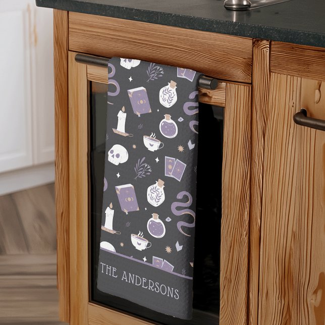 Paño De Cocina Patrón místico de Halloween de Crystal Boho Person (Subido por el creador)