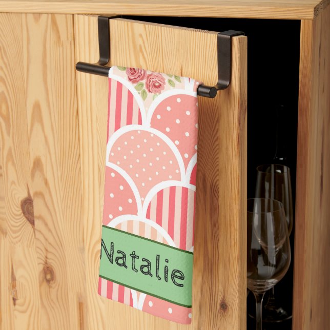 Paño De Cocina Patrón retro adorable en rosa l monogramado (Pliegue de tercios)