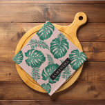 Paño De Cocina Patrón y nombre de hojas de palma verde y rosa tro<br><div class="desc">El diseño de las hojas de palma rosadas y verdes tropicales es vibrante y animado, con elementos naturales y estéticos tropicales. El diseño de las hojas de palmera exuberantes en tonos rosa y verde crea un contraste llamativo y un aspecto llamativo.En general, el patrón de las hojas de palmeras rosadas...</div>