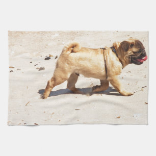 Paño De Cocina pug de perro pequeño bebé jugando en verano