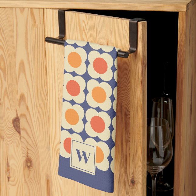 Paño De Cocina Retro 70s Scandi Flowers - Orange on Navy Blue (Pliegue de tercios)