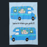 Paño De Cocina Retro Camper Motorhome RV Vanlife Xmas<br><div class="desc">Decore su cocina con esta toalla fresca. ¡Hace un gran regalo de bienvenida o aniversario! También puedes personalizar con tu propio texto. Revisa mi tienda por muchos más colores y patrones más cosas de cocina a juego!</div>