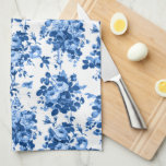 Paño De Cocina Rosas románticos de la época antigua - azul sobre<br><div class="desc">Elegantes y clásicas rosas de época Delft azules sobre fondo blanco.</div>