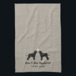 Paño De Cocina Silhouettes irlandesas al español del agua con cor<br><div class="desc">Silhouettes irlandés al español del agua con texto del corazón y el Personalizable. Ideal para un regalo meditado de la ducha de boda.</div>