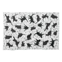 Silueta de gato negro y blanco con burbujas doodle
