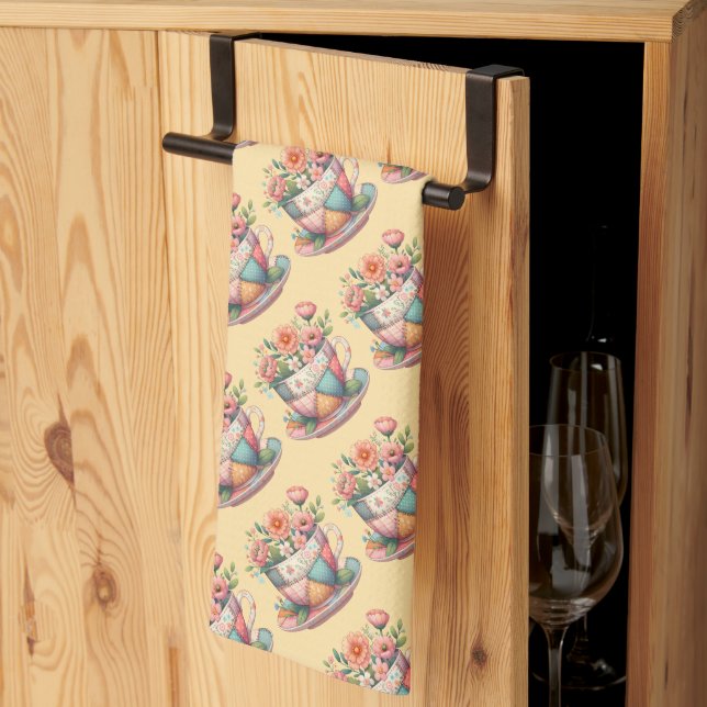 Paño De Cocina Taza de té de patchwork con flores caprichosas (Pliegue de tercios)