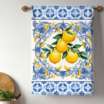Paño De Cocina Tile Lemons Mediterráneo<br><div class="desc">Toallas mediterráneas de cocina con azulejos y ramo de limón. Hermosos limones sobre un fondo de azulejos mediterráneos azules y blancos. Puede agregar texto para personalizar.</div>