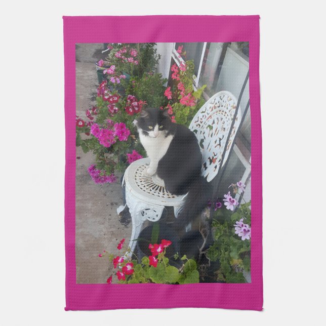 Paño De Cocina Tuxedo Cat Maroon Dark Pink Cats and Flowers (Vertical)