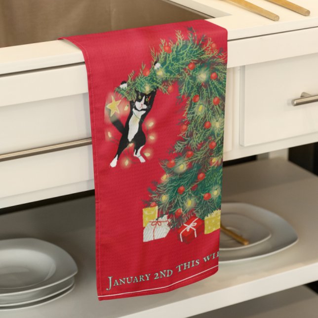 Paño De Cocina Un gato gracioso en un árbol de Navidad (Cute Funny Hang in There red Tea Towel cat hangs in Christmas tree personalized)