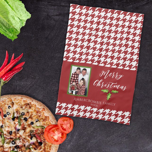 Paño De Cocina Una estrella de hockey roja y blanca para una foto (Cute red houndstooth kitchen towel for your holiday display or to offer as gifts.)