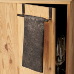 Paño De Cocina Velvety Bronze Damask | Grunge barroco marrón<br><div class="desc">Grunge de los 90, ¡Todos Crecen! Dámaso barroco de terciopelo oscuro y dramático de inspiración gótica, en una paleta de tonos ricos y profundos, crea una opulenta textura de terciopelo de color vintage. De la lujosa y sofisticada colección "Moody Jewel Tones", este efecto abstracto moderno y mixto de novedad, contemporáneo...</div>