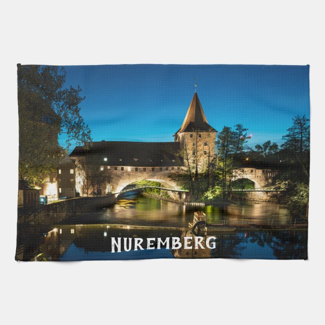 Paño De Cocina Viejo puente medieval de noche en Nuremberg (Horizontal)