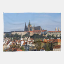 Vista del casco antiguo y del castillo de Praga, R