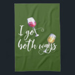 Paño De Cocina Voy De Las Dos Maneras Funny Wine Red White Lover<br><div class="desc">Este diseño fue creado a través del arte digital. Se puede personalizar haciendo clic en el botón personalizar y cambiando el color, agregando un nombre, iniciales o tus palabras favoritas. Contáctame en colorflowcreations@gmail.com si quieres tener este diseño en otro producto. Compra mi pintura de acrílico abstracta original a la venta...</div>
