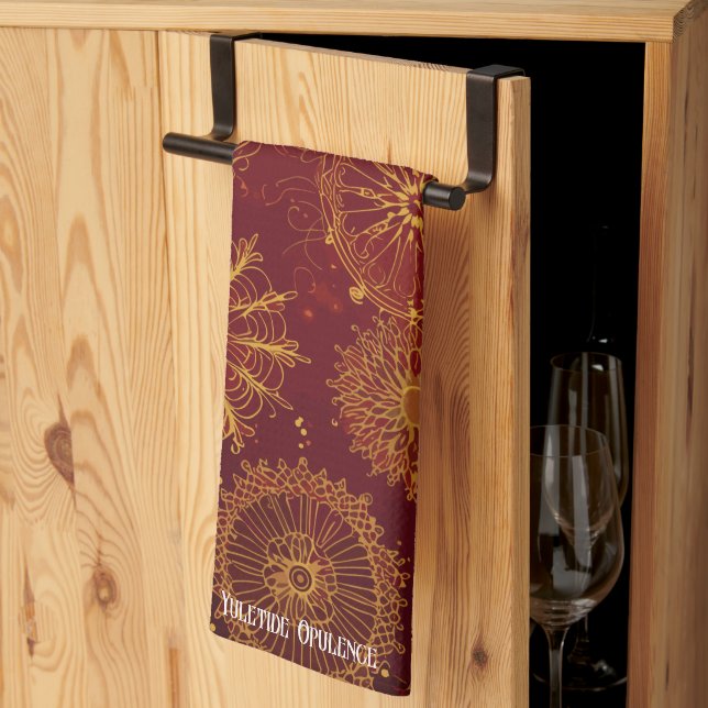 Paño De Cocina Yuletide Opulence: Hilos de oro de Navidades (Pliegue de tercios)