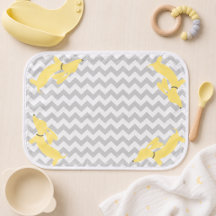 Tela para Eructar con Diseño de Dachshund Amarillo