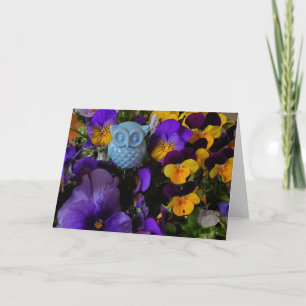 Pansies y tarjeta de búho