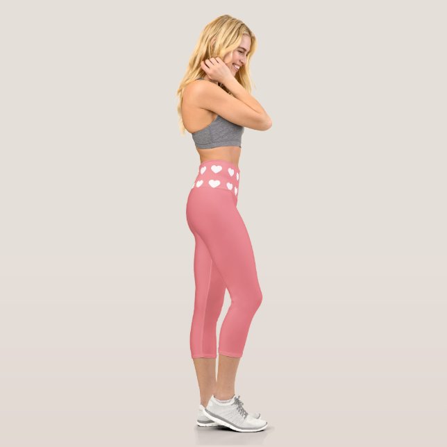 Pantalones Capri Negros Corazón Rosa Simple Blanco (Derecha)