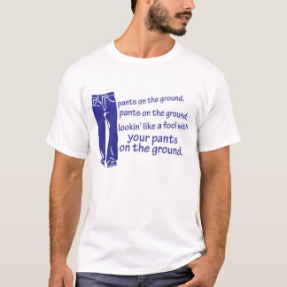 Pantalones en la camisa de tierra