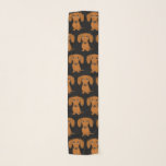 Pañuelo Amante lindo del perro de la salchicha de<br><div class="desc">Esta bufanda elegante de la gasa es un accesorio de la diversión para cualquier estación. Bufanda negra con el modelo revestido liso rojo de los Dachshunds. Hace que un regalo perfecto para la salchicha de Frankfurt persigue a mamáes. Compruebe hacia fuera el mundo del Doodle de Jenn para saber si...</div>