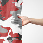 Pañuelo Camuflaje rojo y gris, ejército<br><div class="desc">Elegante,  elegante y sofisticado diseño de camuflaje en color rojo y gris. Regalo moderno y moderno,  perfecto para el amante del ejército en tu vida.</div>